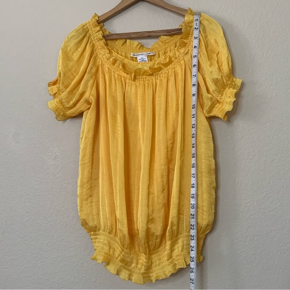 Diane von Furstenberg DVF Marcus Buttercup Shirred Blouson Blouse Yellow Size 6 - Picture 3 of 9